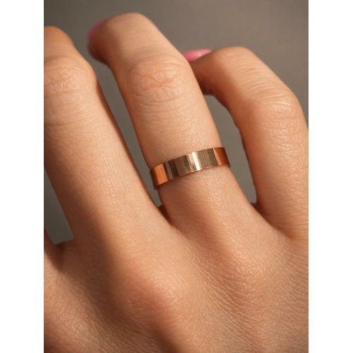 Обручальное кольцо из золота 585 пробы